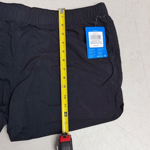 Columbia Women's Navy Athletic Shorts - Picture 7 of 8